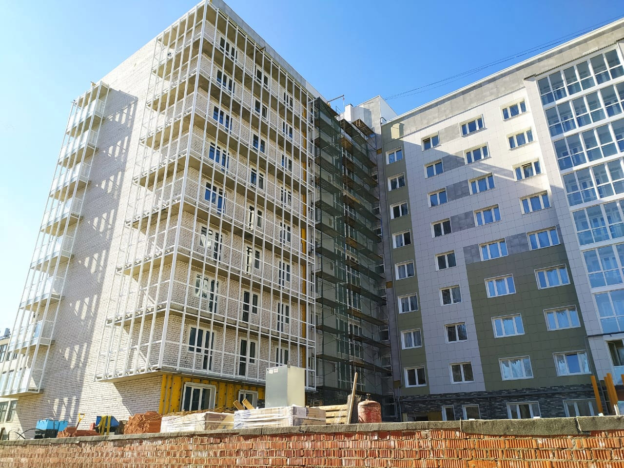 Апрель 2025